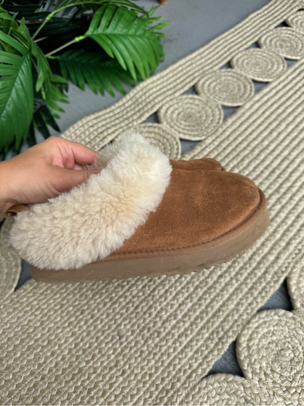 UGG Tazzelle Platform Slippers Chestnut Suede Women's US 5